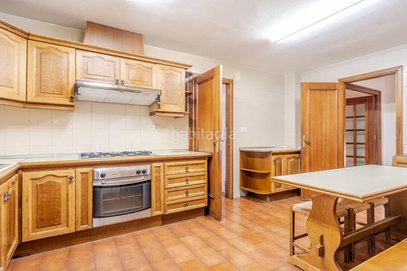 Foto 563e30a1-ca86-4c7e-8775-27b947ce9866. Chalet  independiente con la mejor parcela en la prestigiosa urbanización de el serrallo en Granada