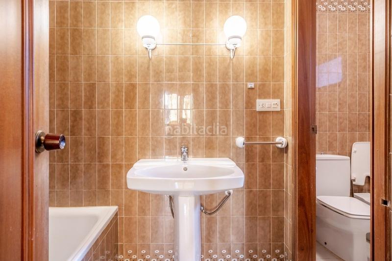 Foto 6a6108a1-74b0-4747-8814-b1ffb92ff879. Chalet  independiente con la mejor parcela en la prestigiosa urbanización de el serrallo en Granada