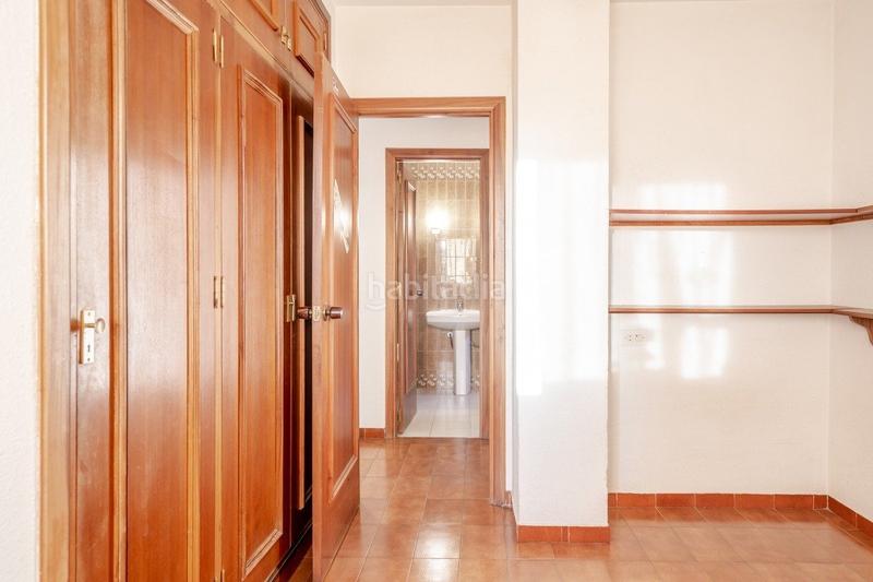 Foto b08f8cee-a083-42b6-ba07-5eda9152e9de. Chalet  independiente con la mejor parcela en la prestigiosa urbanización de el serrallo en Granada