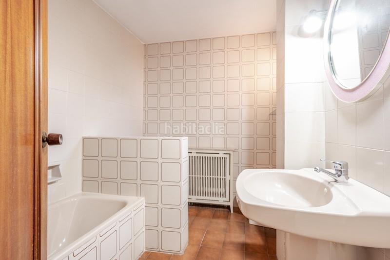 Foto c08be6fb-e1b0-42be-b87e-234e951409a1. Chalet  independiente con la mejor parcela en la prestigiosa urbanización de el serrallo en Granada