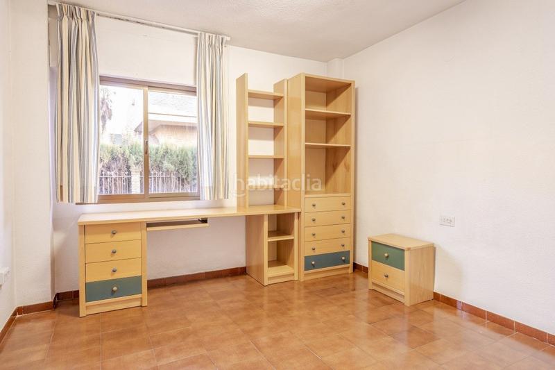 Foto ee5c21b7-c811-4f57-9a54-21bccd02bfe1. Chalet  independiente con la mejor parcela en la prestigiosa urbanización de el serrallo en Granada