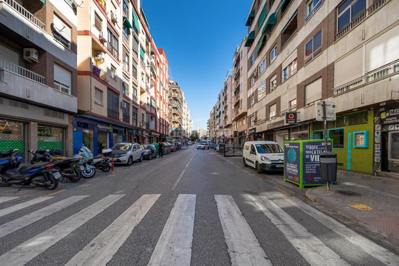 Foto 9b893c52-d1ca-4908-a126-1f4789912221. Geschäftsraum in Camino de Ronda Granada
