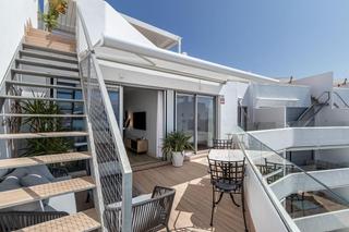 Àtic  Rector federico mayor zar. Playa granada, atico duplex con vistas del mar y golf