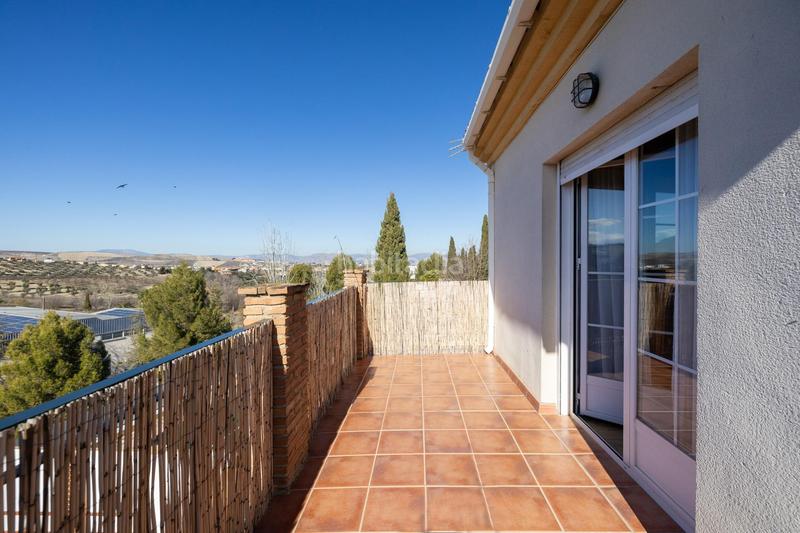 Foto ca373daf-15a7-4d93-a425-aaa0c799a2e5. Chalet con riscaldamento parcheggio piscina in Urbanizaciones Alhendín