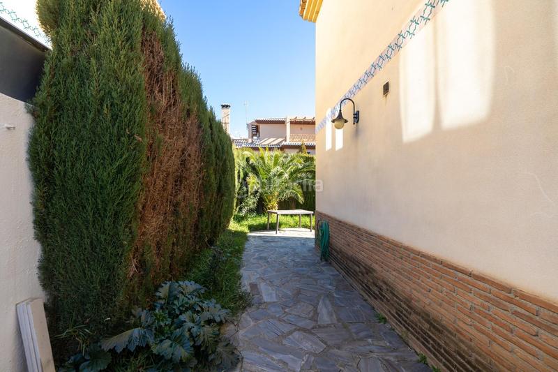 Foto f338b9cd-b557-4d7e-a776-b9de50293d44. Chalet con riscaldamento parcheggio piscina in Urbanizaciones Alhendín