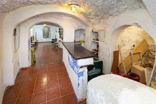 Country house  Camino del sacromonte. Cueva en el sacromonte con magnífica ubicación.
