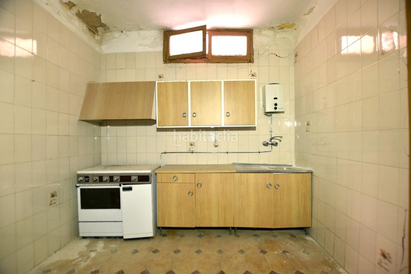 Foto 4e9956af-b86f-4940-9fd8-c4d0815fa442. Casa adossada a Lanjarón