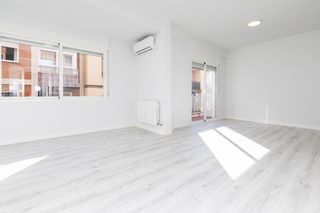 Affitto Appartamento in Camino de Ronda. Gran piso en alquiler en granada centro con plaza de garaje incl