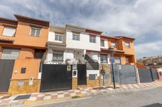 Casa a Calle de juan de la cierva 45. Estupenda casa en churriana