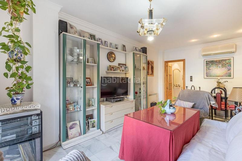 Foto 4aa2b88d-ef08-47b0-bc0d-8d81bf4c4750. Piso pisazo con terraza y residencial con piscina en ogijares! en Ogíjares