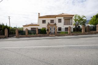 Xalet  Avenida de gonzález robles. Ideal para vivir o como alojamiento rural