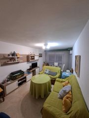 Rent Flat in Camino de Ronda. Alquiler para estudiantes.  zona hipercor.  3 habitaciones