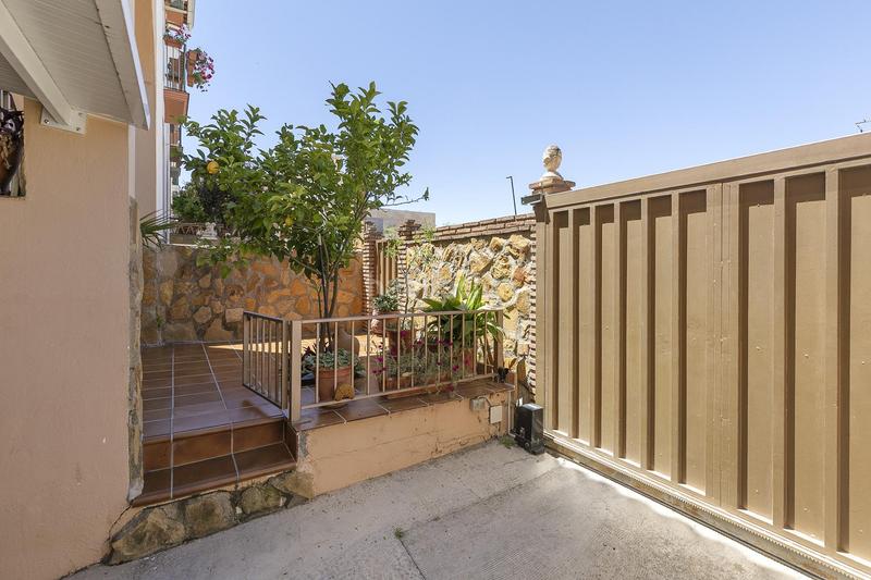 Foto 964ac1b7-f12e-4c0e-89fd-011cc064b6d6. Casa adosada no dejes escapar esta casa ! espacio, comodidad y precio increíble en Otura