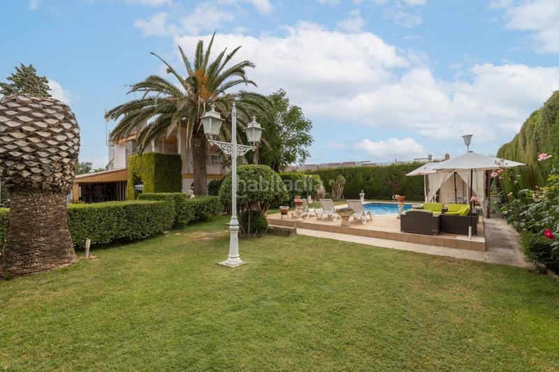 Foto cba6ce6b-b690-47e5-947f-10281dbfd247. Casa en avenida del suspiro del moro 151 chalet con piscina en urbanización suspiro del moro en Otura