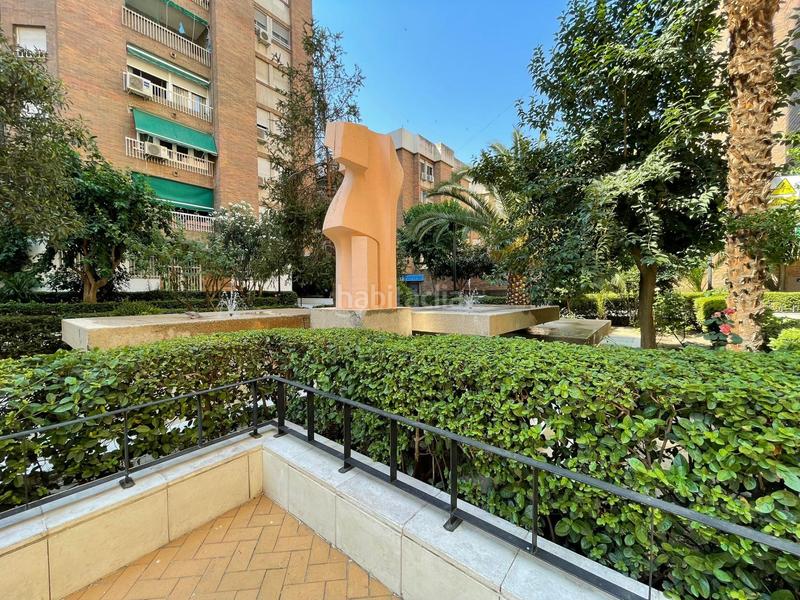 Foto 0d92de71-eca2-475f-b9e5-e9e10cb311f2. Lloguer local comercial a Cervantes Granada