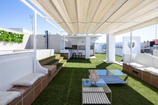Lloguer Àtic a Campus de la Salud. Ático dúplex reformado con terraza de ensueño en armilla