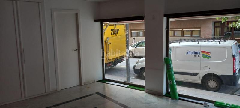Foto 31c7805f-9049-4f53-8d49-ae5c2bb06258. Alquiler local comercial local u oficina en calle obispo hurtado. en Granada