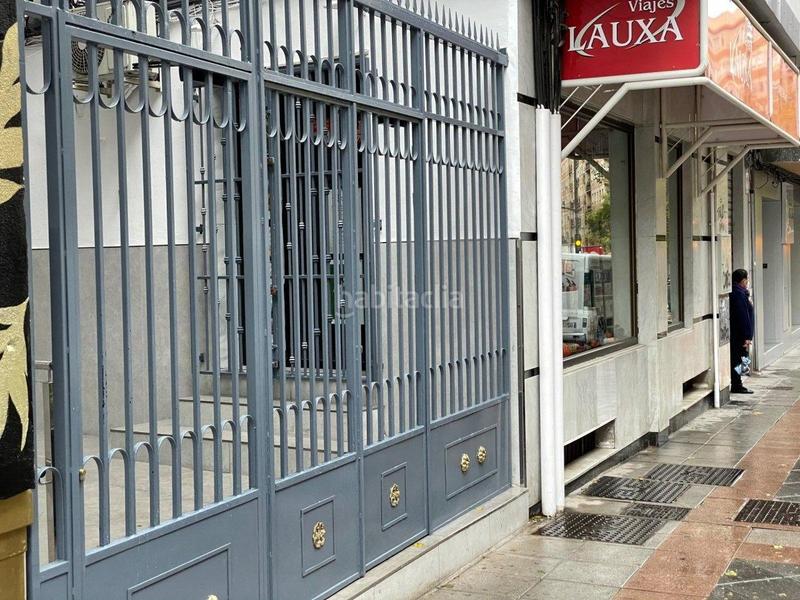 Foto fbb49d6a-696c-41df-abdc-b2ec9b3c4d92. Location local commercial dans Centro - Sagrario Granada