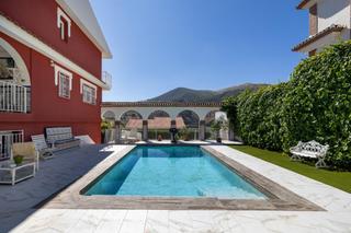 Xalet en Pinos Genil. Chalet independiente en urbanizacin los pinillos  pinos genil