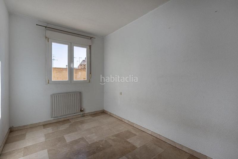 Foto 509f11b2-7213-4fa0-9db8-24bcb5e4a14e. Piso  con garaje en plena calle molinos. en San Matías - Realejo Granada
