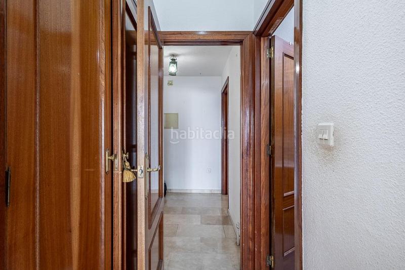 Foto 61805344-bb42-40a3-a4ff-f14234cbe43d. Piso  con garaje en plena calle molinos. en San Matías - Realejo Granada