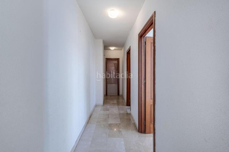 Foto a8667df9-4ae4-4545-afbb-6bfd66eb92b4. Piso  con garaje en plena calle molinos. en San Matías - Realejo Granada