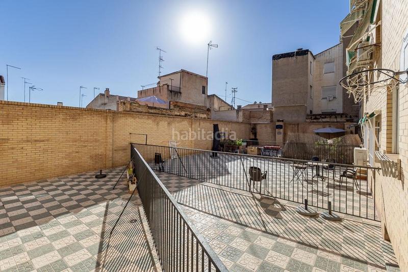 Foto b5647633-6691-46ca-8dbb-5c3f5ef8de54. Piso  con garaje en plena calle molinos. en San Matías - Realejo Granada