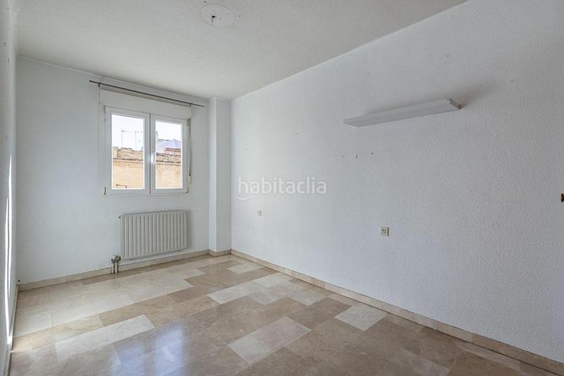 Foto dae6620f-f784-461d-8e6e-0fff6f8cc8cb. Piso  con garaje en plena calle molinos. en San Matías - Realejo Granada