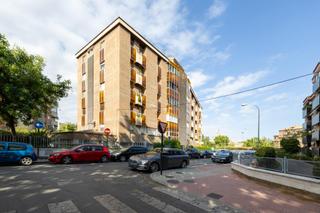 Appartamento  Calle compositor ruiz aznar. Estupendo piso de dos dormitorios y plaza de garaje en zona pase