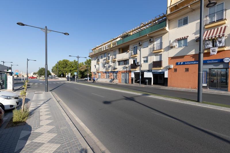 Foto 68fd0e6a-dfca-45ed-9d9e-b6876526d93c. Local comercial fantástico local en ubicación inmejorable! en Maracena
