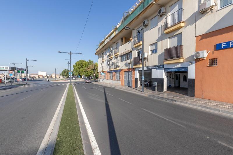 Foto c3d3a8d8-fdcf-4a23-b1b4-66f65d74b1f7. Local comercial fantástico local en ubicación inmejorable! en Maracena