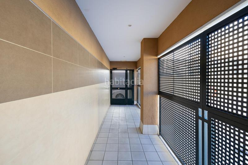 Foto 5593a8ec-b5c5-4c06-a2f8-addcd75fe4a8. Piso oportunidad en las gabias vivienda lista para entrar a vivir. en Gabias (Las)