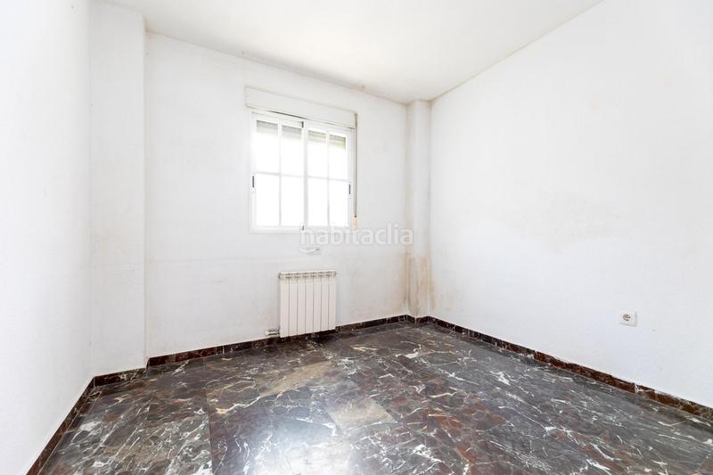 Foto f8fa0bad-7cb5-4a5b-96a1-e474f62d17f8. Chalet  con gran parcela y piscina en loma verde, en Albolote