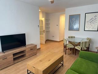 Location Appartement  Calle floridablanca. Piso en alquiler zona carretera de la sierra.
