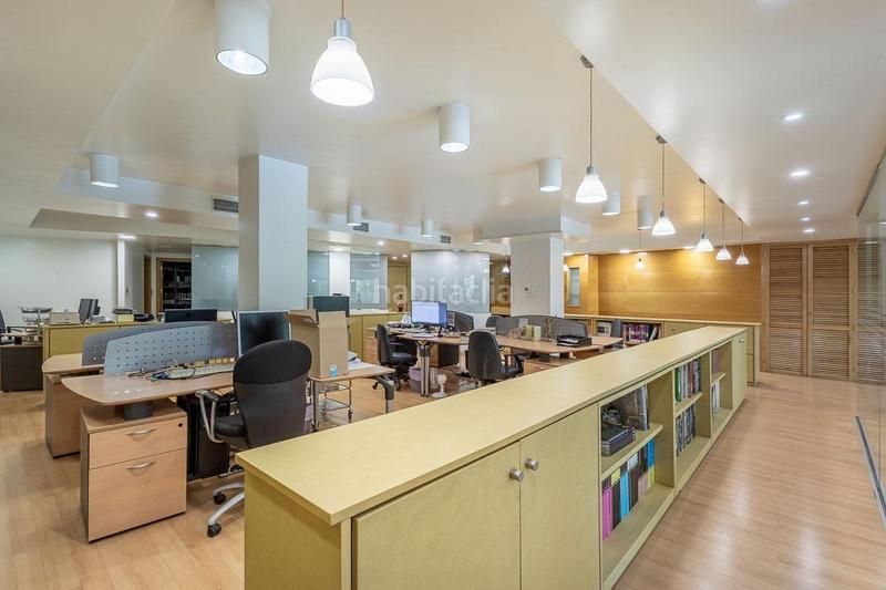 Foto a031e6a4-fd6b-44b3-b259-86b62d61310e. Locale commerciale in San Matías - Realejo Granada