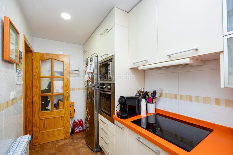 Foto c859c4b1-79cb-4418-90b6-5e952d60e9e2. Pis amb aparcament a Residencial Triana - Barrio Alto Gabias (Las)