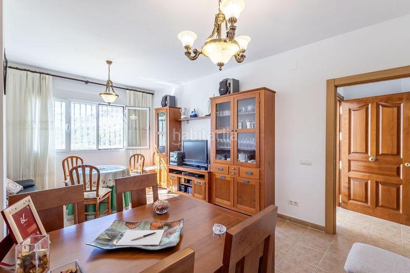 Foto a09b3f7b-23a0-4b6f-952a-86bdc0901311. Casa jatar casa con 3 dormitorios, 2 baños, garaje y patio. en Játar