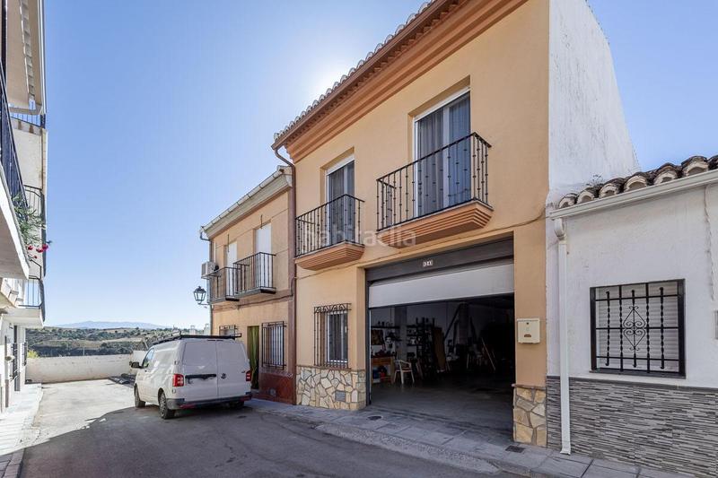 Foto b8cfd06f-fa5c-4b28-9df2-253bcfe95429. Casa jatar casa con 3 dormitorios, 2 baños, garaje y patio. en Játar