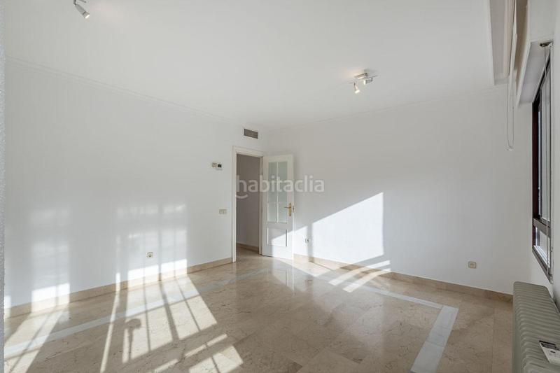 Foto 8a1fbddb-bd9d-4115-9231-64e47f15fd2f. Rent flat with heating parking in Centro - Sagrario Granada