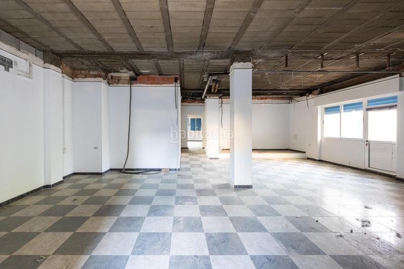 Foto 894a2357-9331-4b12-bb23-ea55e5fd6096. Local commercial dans Av. F. Garcia Lorca - Nueva Estación Autobuses Granada