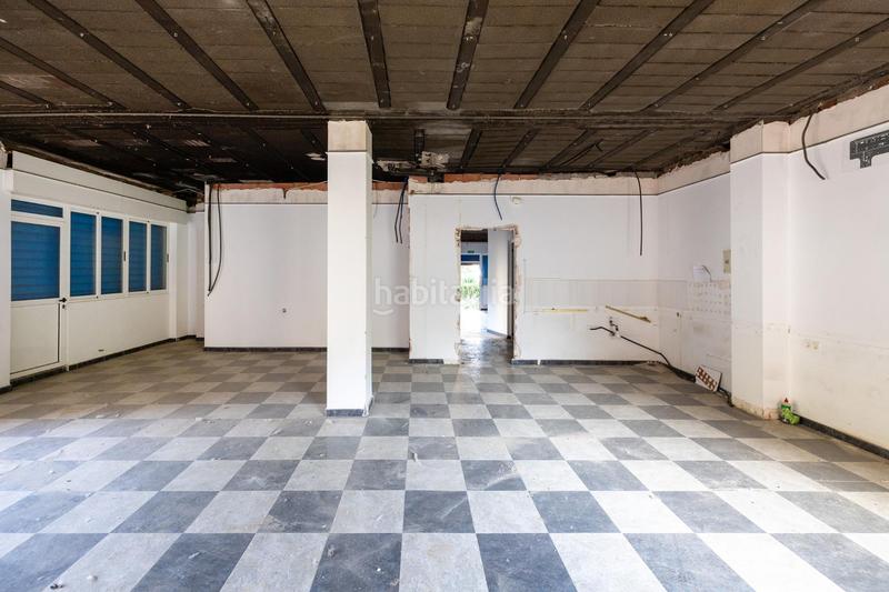 Foto f2b888d1-3266-4aed-b323-7802d4f9cf10. Local commercial dans Av. F. Garcia Lorca - Nueva Estación Autobuses Granada