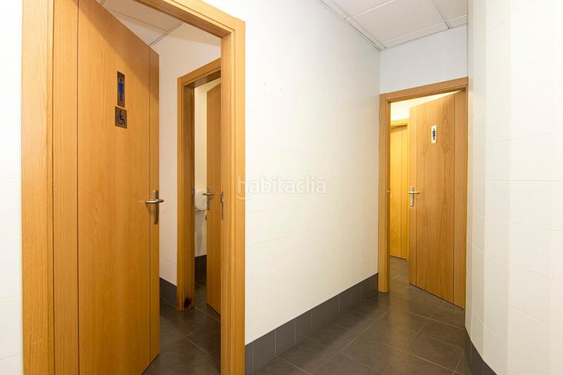 Foto 16567010-f30d-4248-8524-242e5dfda370. Local comercial a Joaquina Eguaras Granada