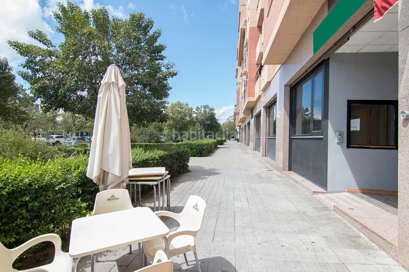 Foto 350f2ee5-d5af-4a4c-9b50-00fbc8878545. Local comercial a Joaquina Eguaras Granada