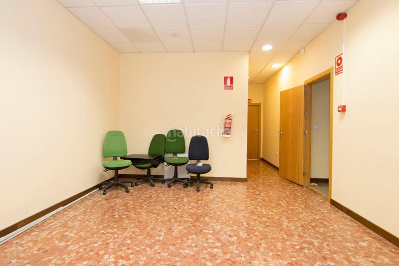 Foto 66440abf-eb87-4da3-b14f-67e110ef5a77. Local comercial a Joaquina Eguaras Granada