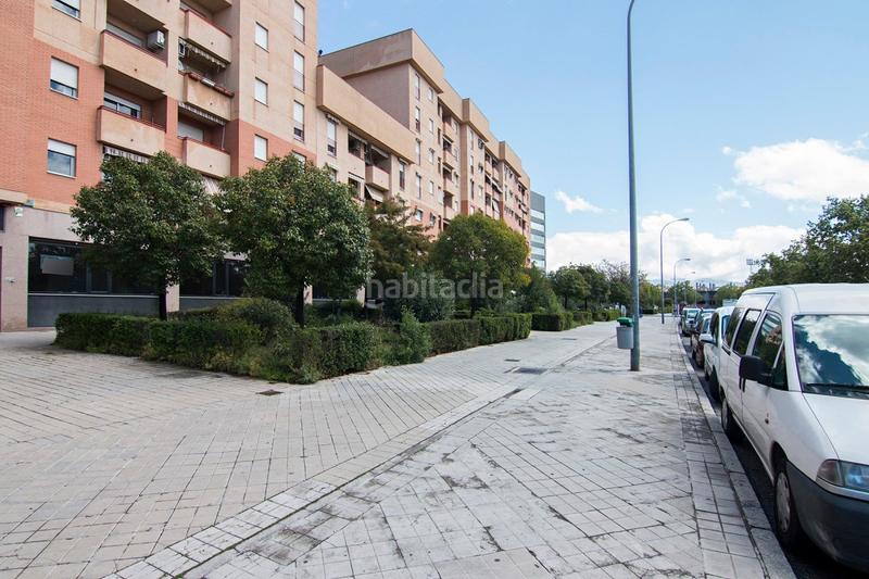 Foto 7c47bbeb-85bf-4951-8041-56e64efaa146. Local comercial a Joaquina Eguaras Granada