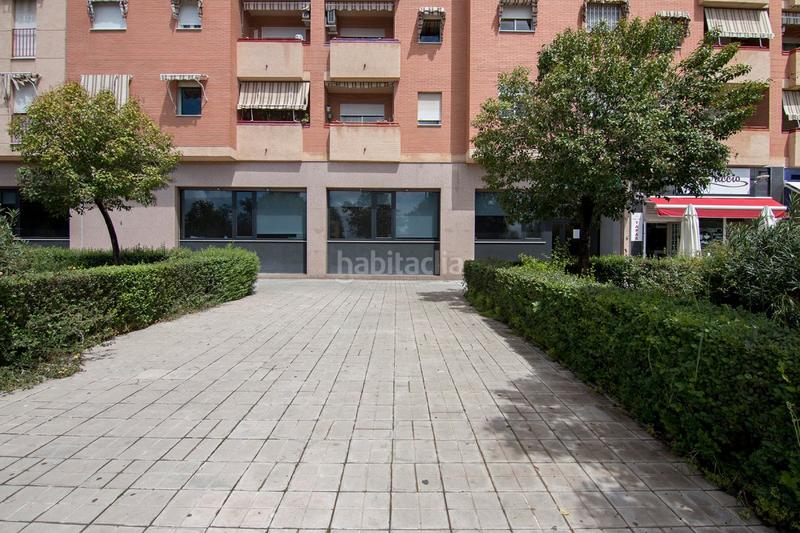 Foto e4a712dc-4f45-4405-9fe6-3ed7d9e64e9f. Local comercial a Joaquina Eguaras Granada