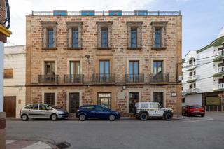 Appartement à Bailén. Piso amplio, moderno y luminoso en bailén  136,17 m