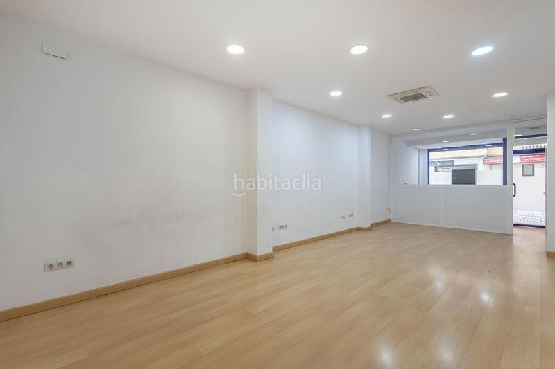 Foto 0ea1bb86-993c-4f93-abaf-654f83bd3919. Local commercial dans Barrio de Zaidín Granada