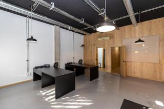 Rent Ground floor in Pajaritos. Moderna oficina loft en granada, ideal para profesionales