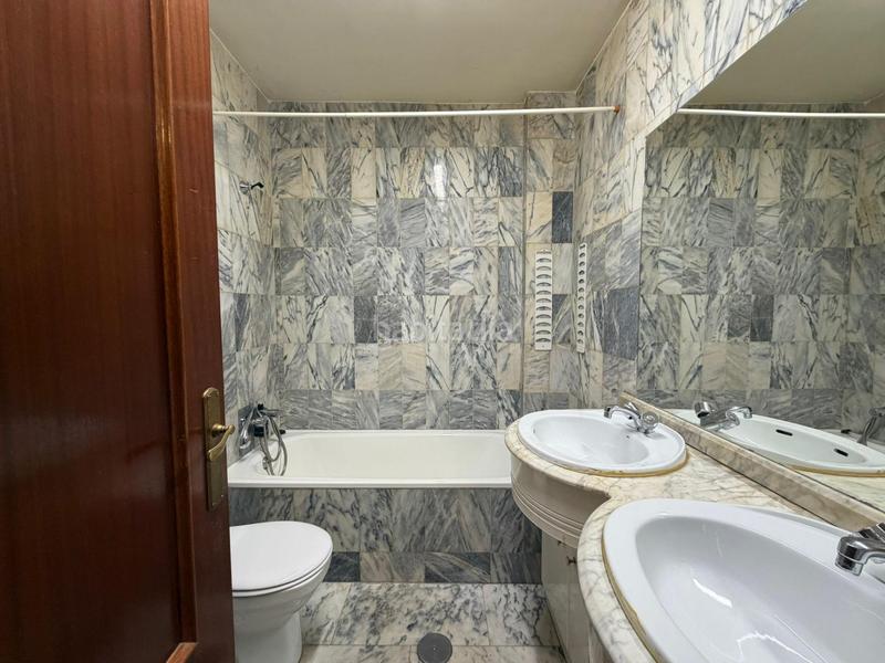 Foto ab444a80-667f-49c4-a75f-8941ffe8fa23. Rent duplex with heating parking pool in Crta. De la Sierra Granada